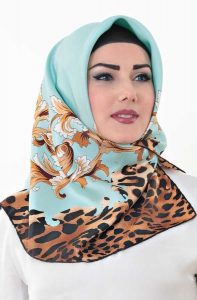Esarp Hijab Style
