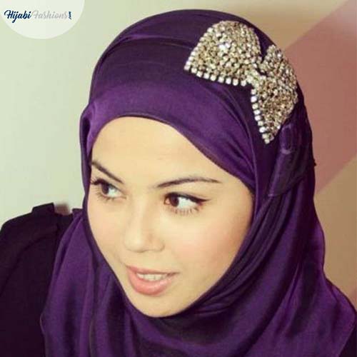 Hijabs decorated with bows